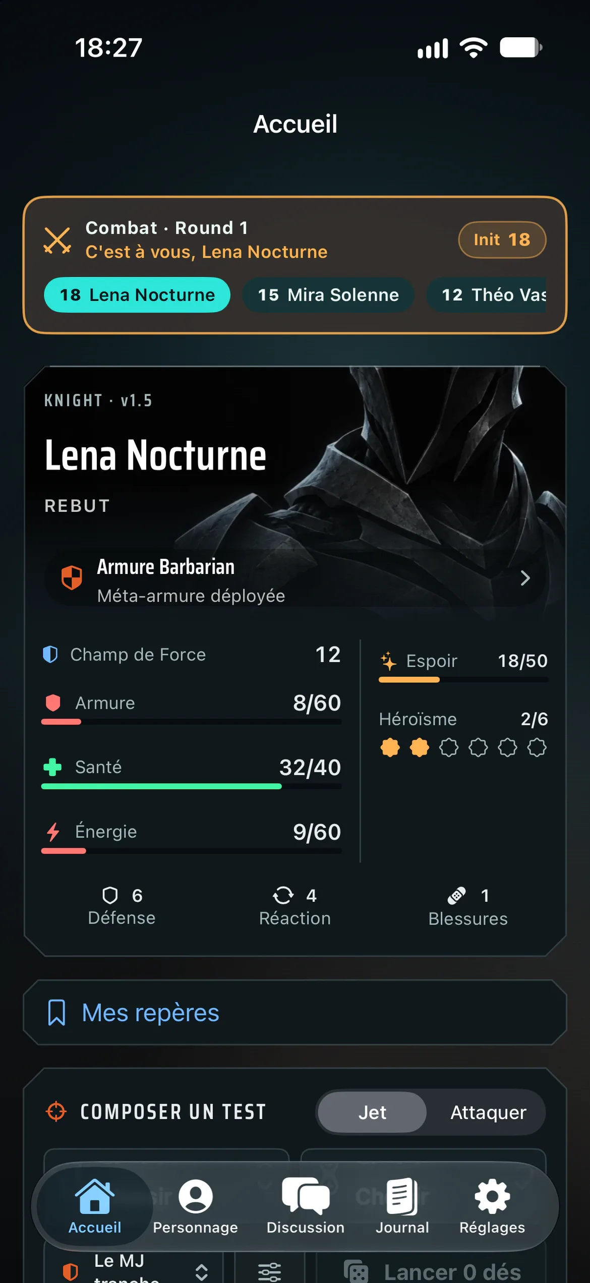 L’accueil de Lena pendant un combat : le bandeau annonce que c’est son tour, au-dessus de ses commandes de test.